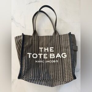 Marc Jacobs The Large Tote